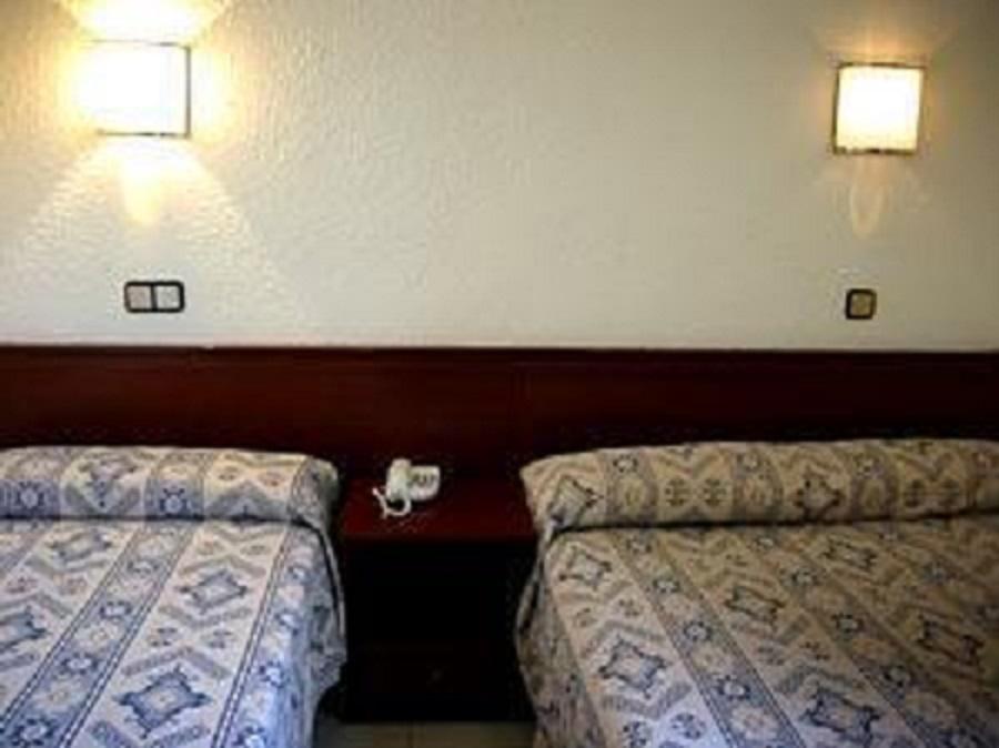 Roma Reial Hotel Barcelona Bagian luar foto