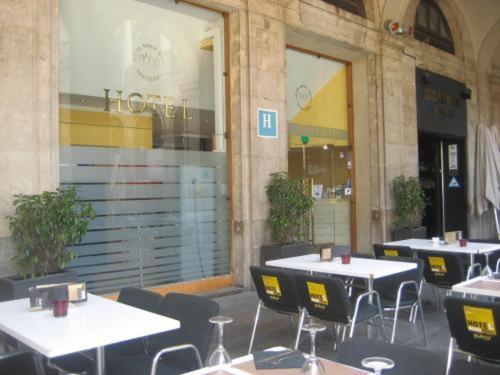 Roma Reial Hotel Barcelona Bagian luar foto