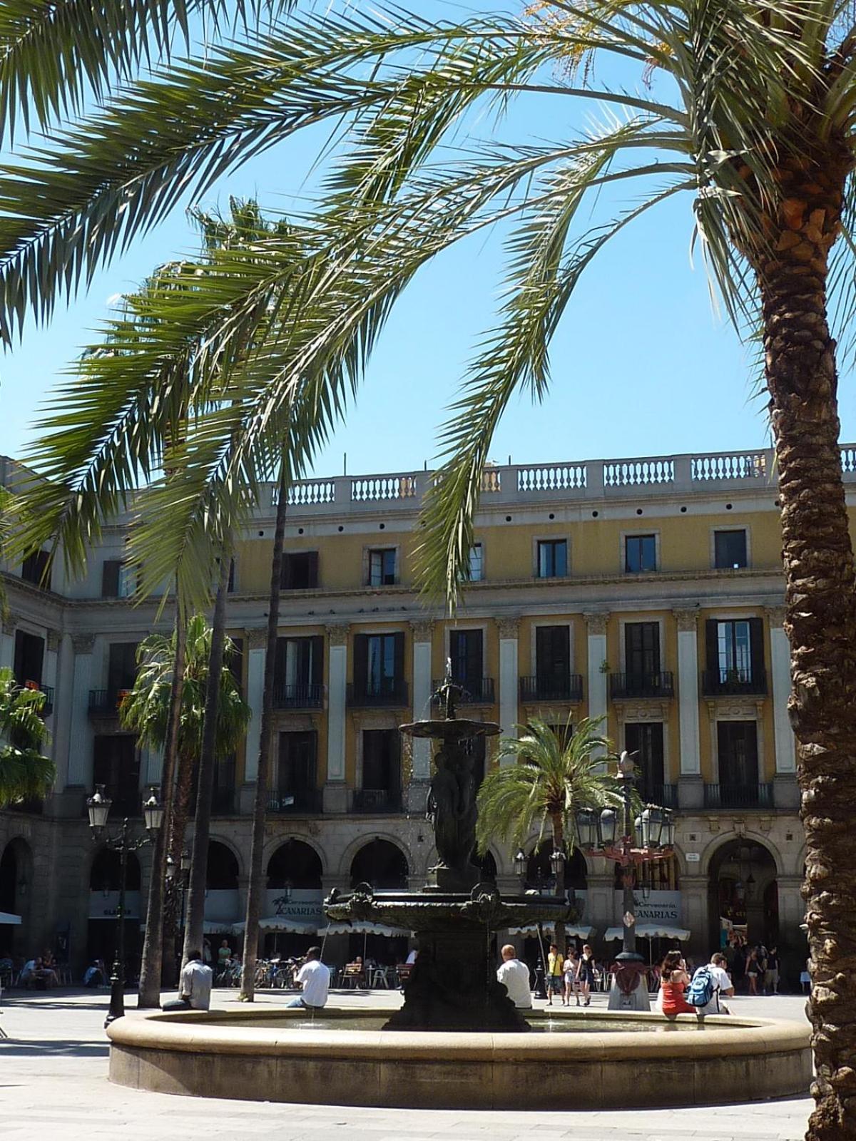 Roma Reial Hotel Barcelona Bagian luar foto
