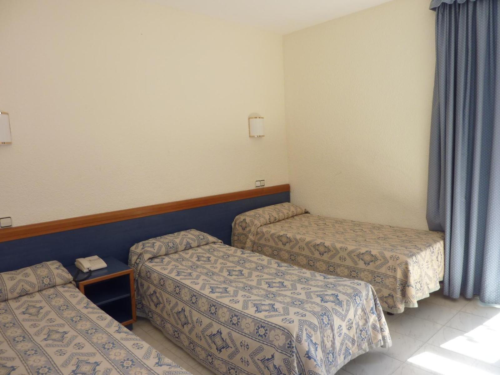 Roma Reial Hotel Barcelona Bagian luar foto