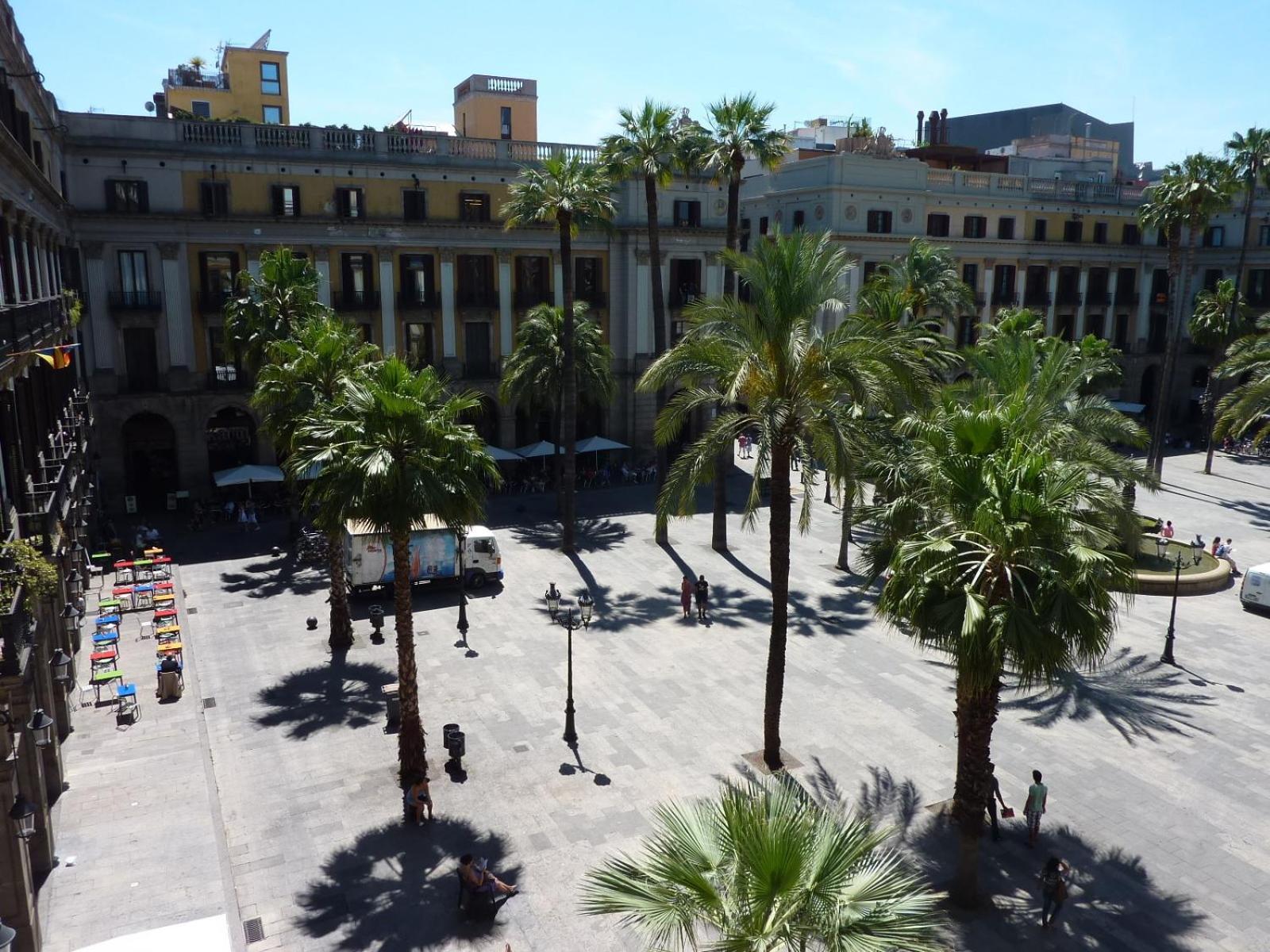 Roma Reial Hotel Barcelona Bagian luar foto
