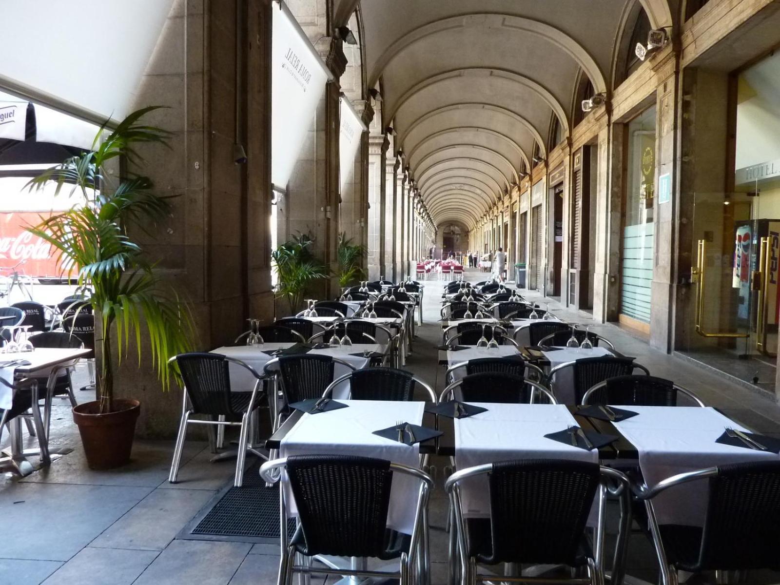 Roma Reial Hotel Barcelona Bagian luar foto