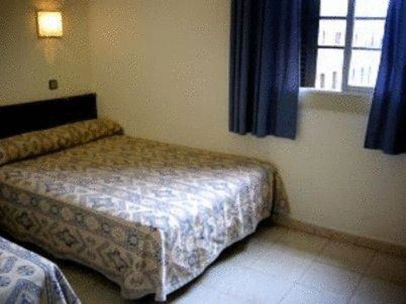 Roma Reial Hotel Barcelona Bagian luar foto