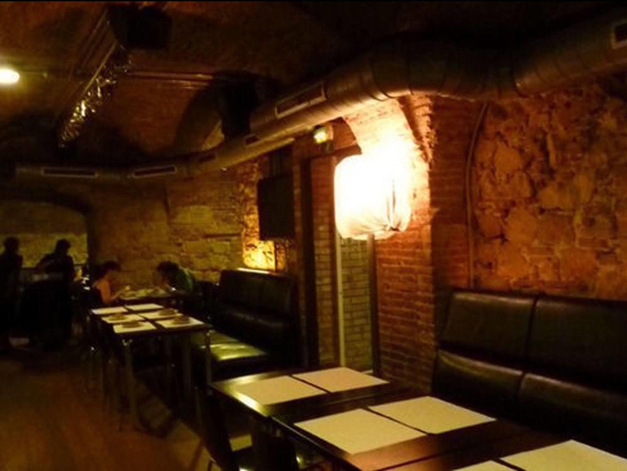 Roma Reial Hotel Barcelona Bagian luar foto